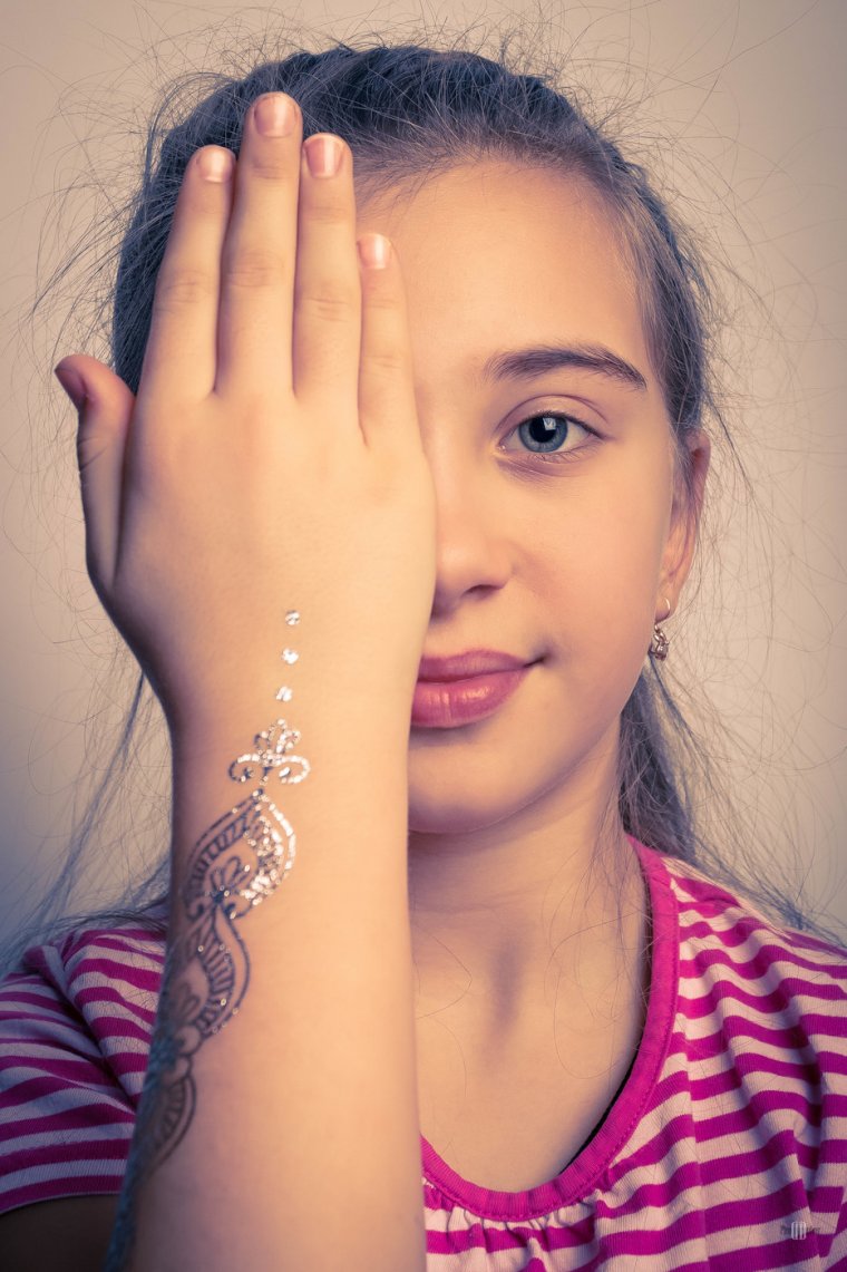 Татуировки для девочек подростков: маленькие и милые (64 фото) 40 Тату мехенди на руке