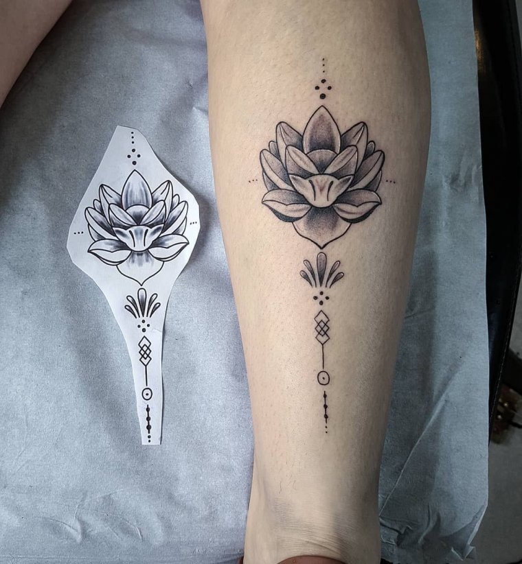 Тату лотос на руке - эскизы и реализованные (65 фото) 19 Дизайн татуировок