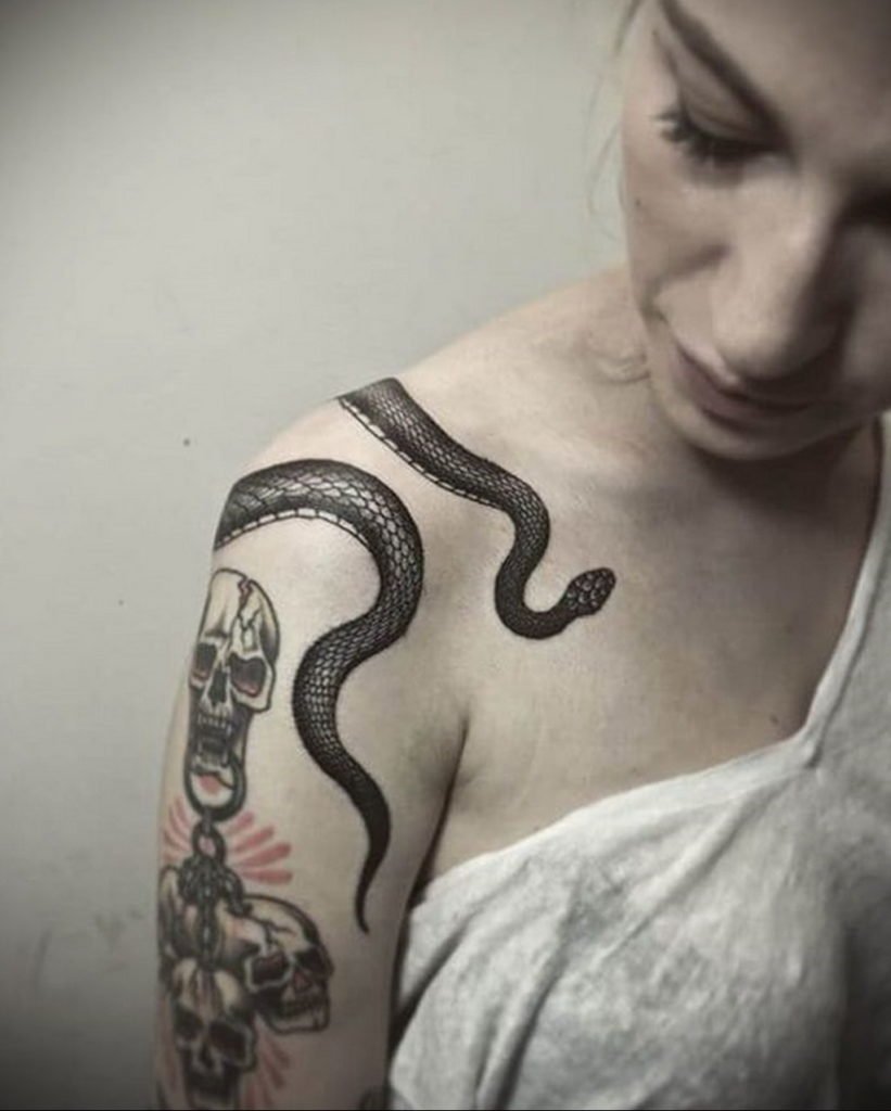 Татуировка змея на плече - 74 фото 6 Татуировка змея на плече - 74 фото 6 тату