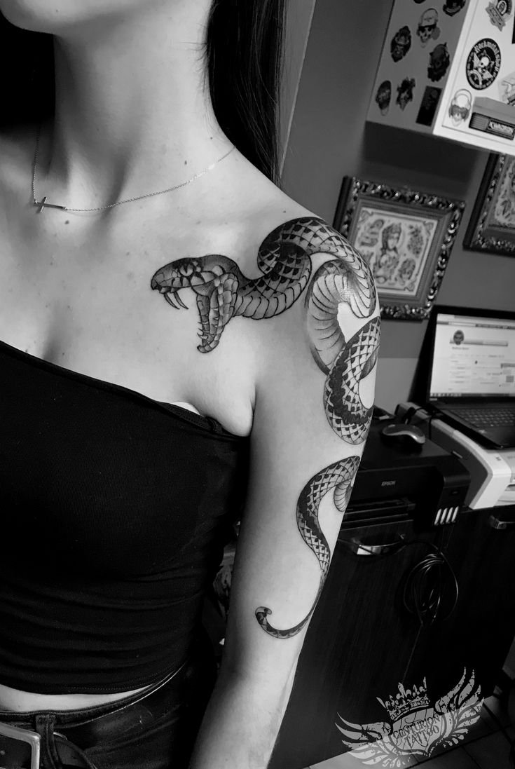 Татуировка змея на плече - 74 фото 26 Татуировка змея на плече - 74 фото 26 тату