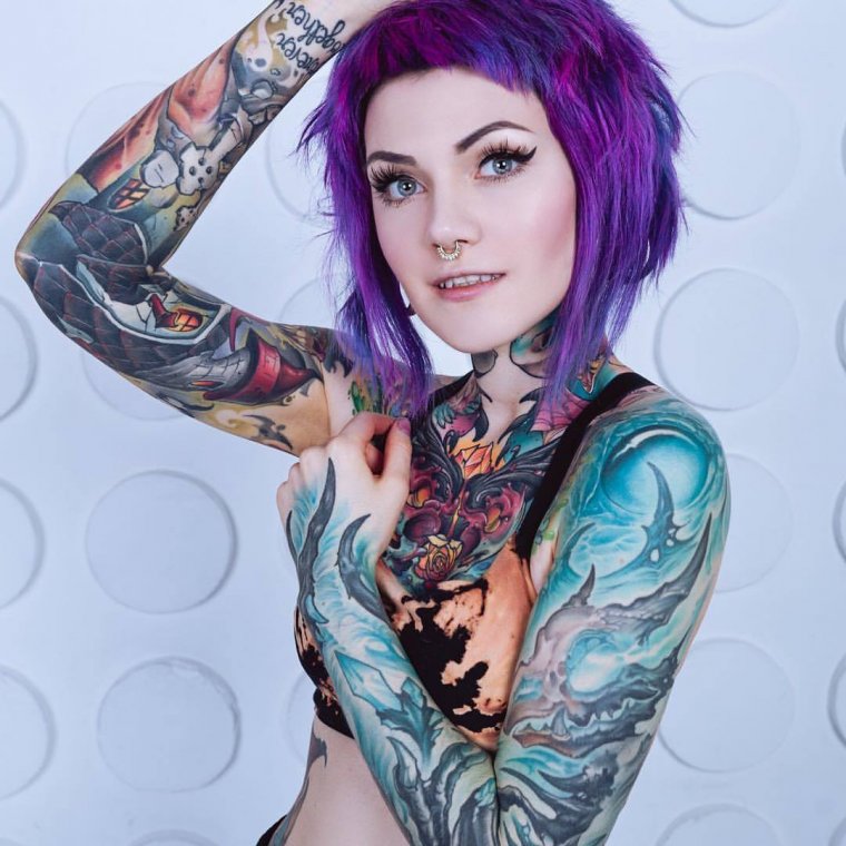 Татуировки для девочек подростков: маленькие и милые (64 фото) 38 Большие тату для девушек