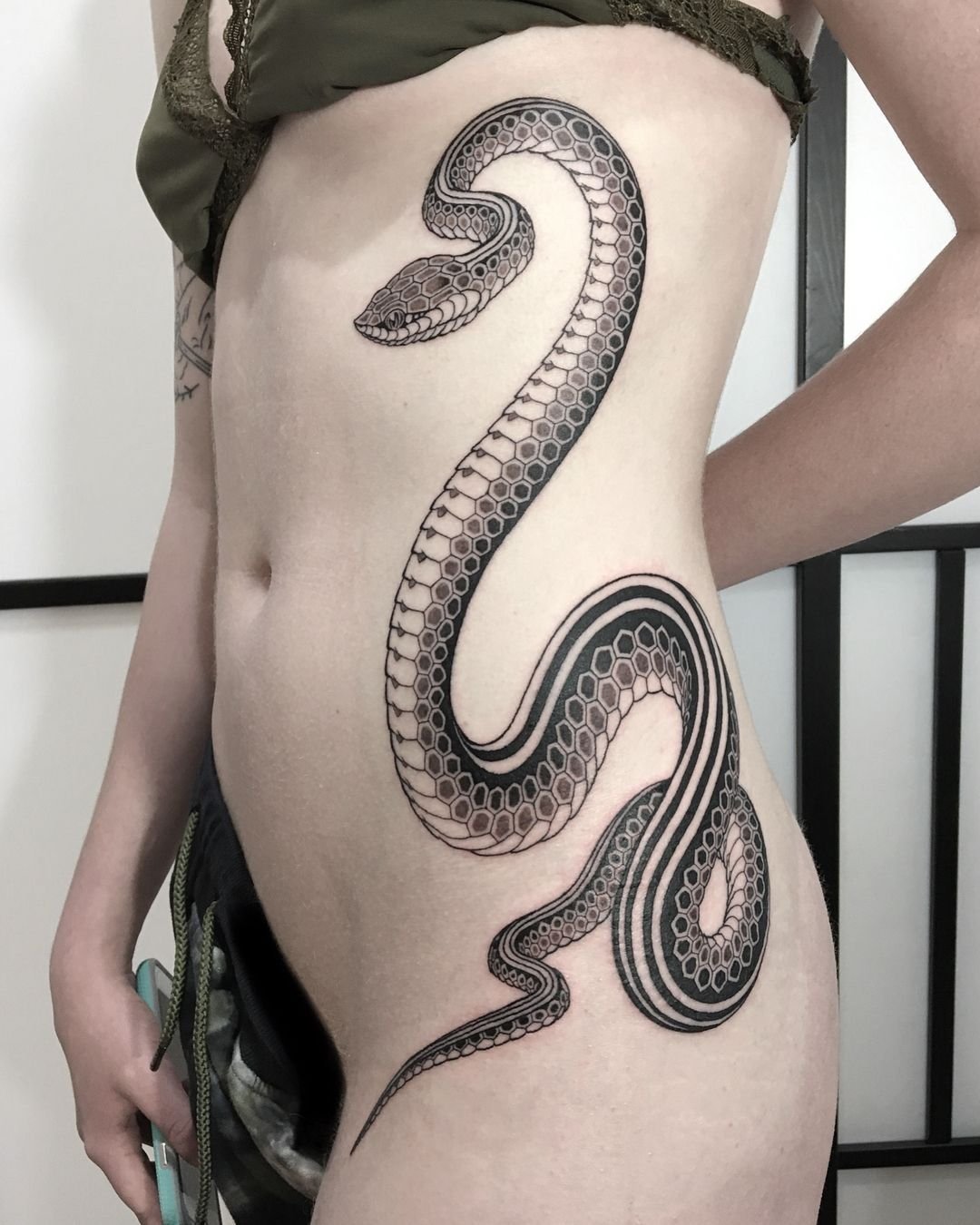 Татуировка змея на плече - 74 фото 55 Татуировка змея на плече - 74 фото 55 тату